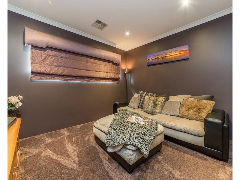 25 Boxgrove Loop, Ellenbrook WA 6069