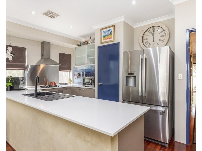 25 Boxgrove Loop, Ellenbrook WA 6069
