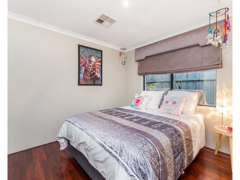 25 Boxgrove Loop, Ellenbrook WA 6069