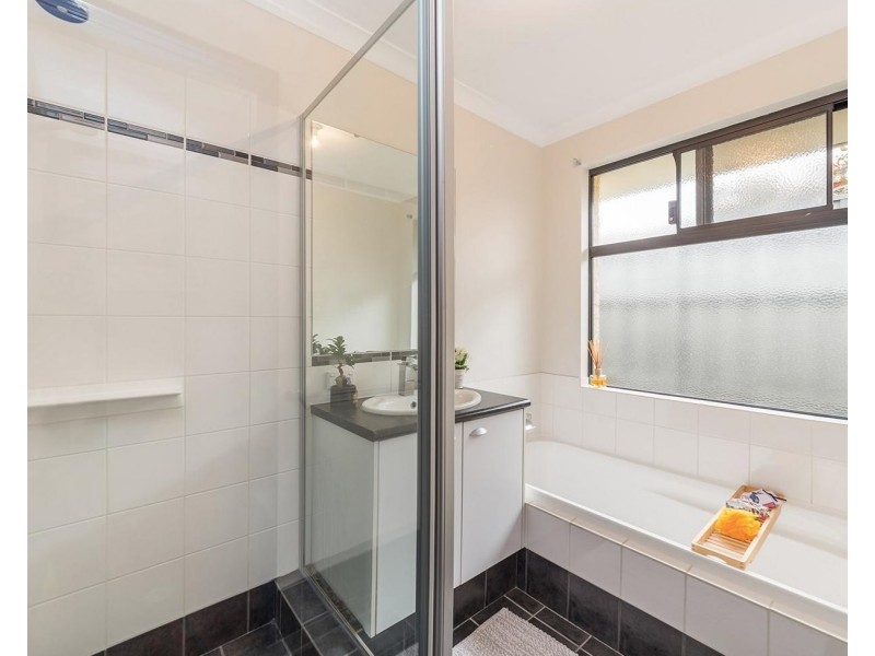 25 Boxgrove Loop, Ellenbrook WA 6069