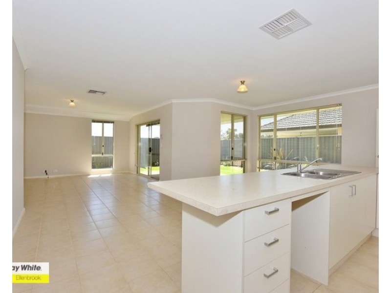 3 Yarwood Nook, Aveley WA 6069