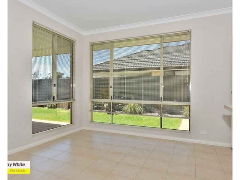 3 Yarwood Nook, Aveley WA 6069