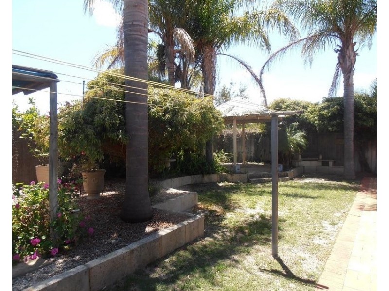 29 Midsummer Circle, Ellenbrook WA 6069