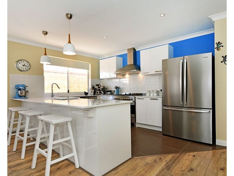 17 Brontie Avenue, Ellenbrook WA 6069