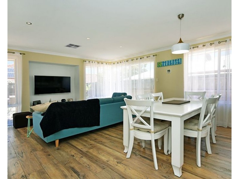 17 Brontie Avenue, Ellenbrook WA 6069