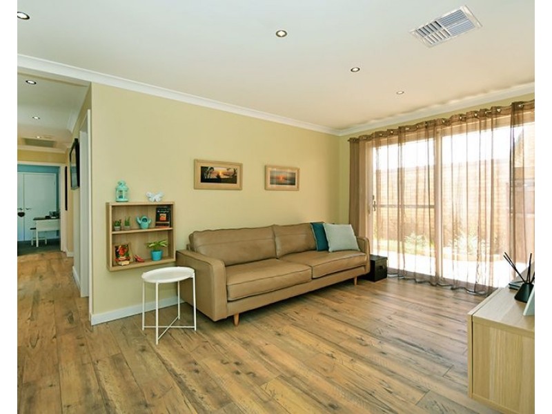 17 Brontie Avenue, Ellenbrook WA 6069