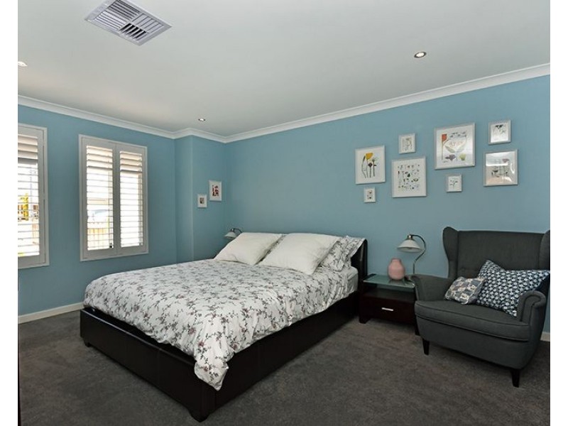 17 Brontie Avenue, Ellenbrook WA 6069