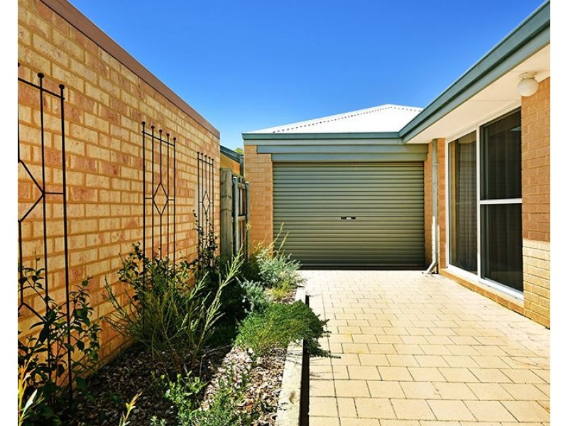 17 Brontie Avenue, Ellenbrook WA 6069