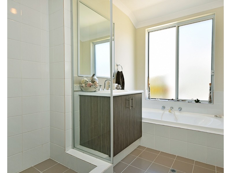 77 Farmener Parkway, Ellenbrook WA 6069