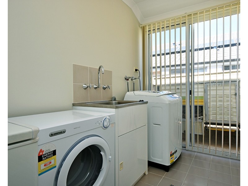 77 Farmener Parkway, Ellenbrook WA 6069