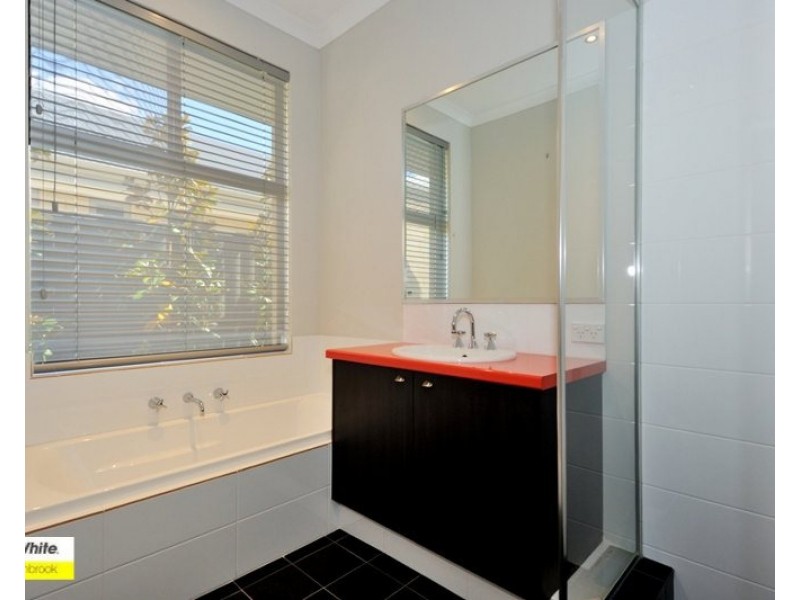 19 Virago Street, Aveley WA 6069