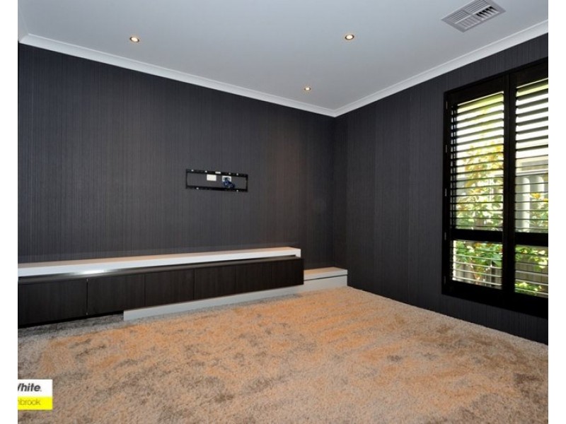 19 Virago Street, Aveley WA 6069