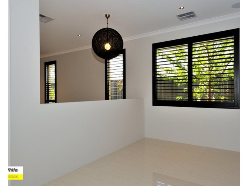 19 Virago Street, Aveley WA 6069