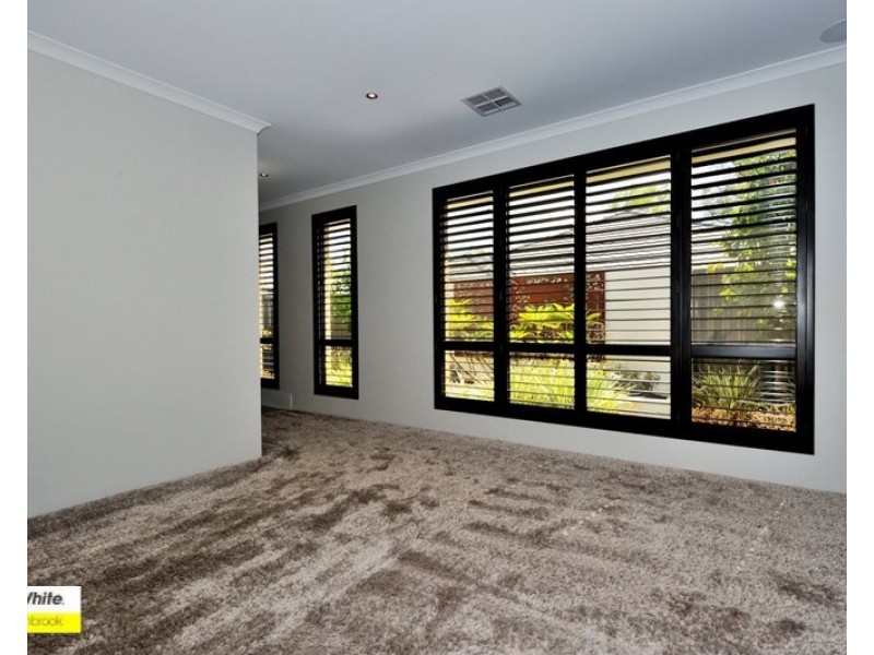 19 Virago Street, Aveley WA 6069