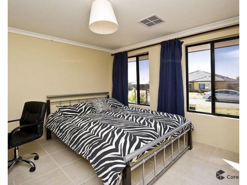 10 Heathland Terrace, Ellenbrook WA 6069