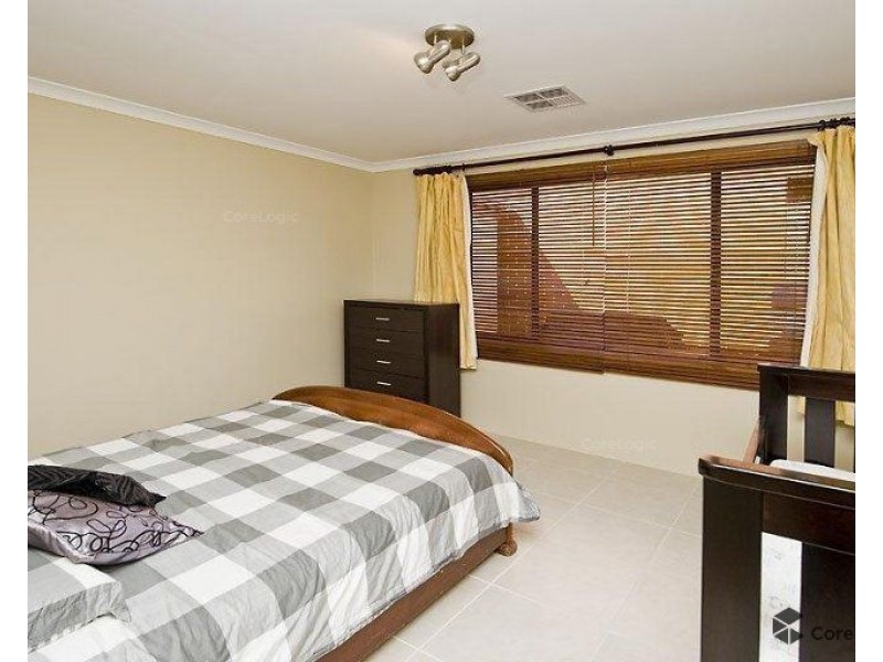 10 Heathland Terrace, Ellenbrook WA 6069