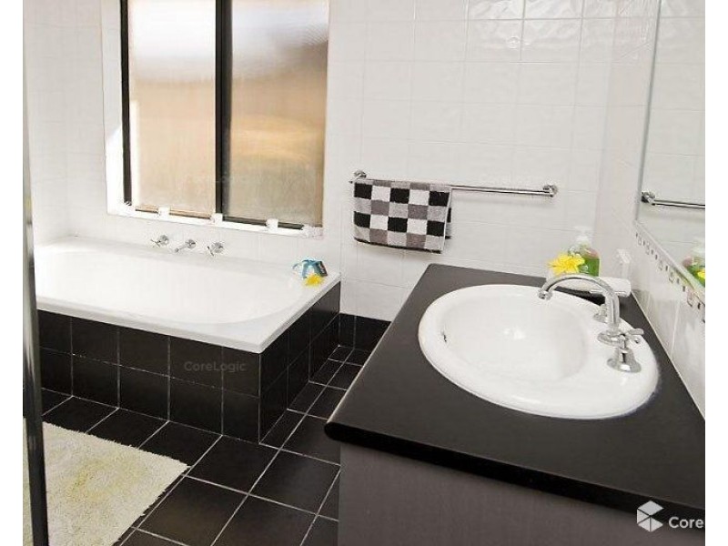 10 Heathland Terrace, Ellenbrook WA 6069