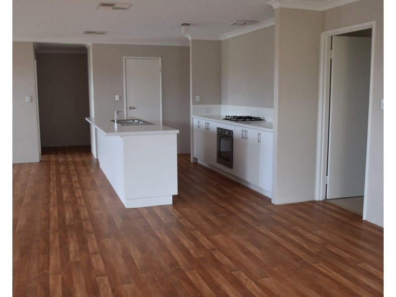 7 Gippsland Way, Ellenbrook WA 6069