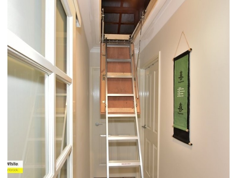 15 Beaufortia Crescent, Ellenbrook WA 6069