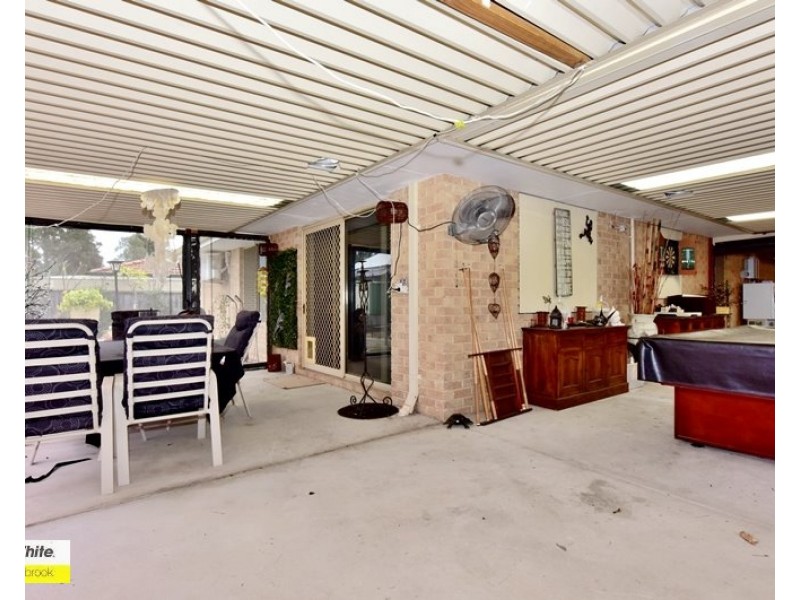 15 Beaufortia Crescent, Ellenbrook WA 6069