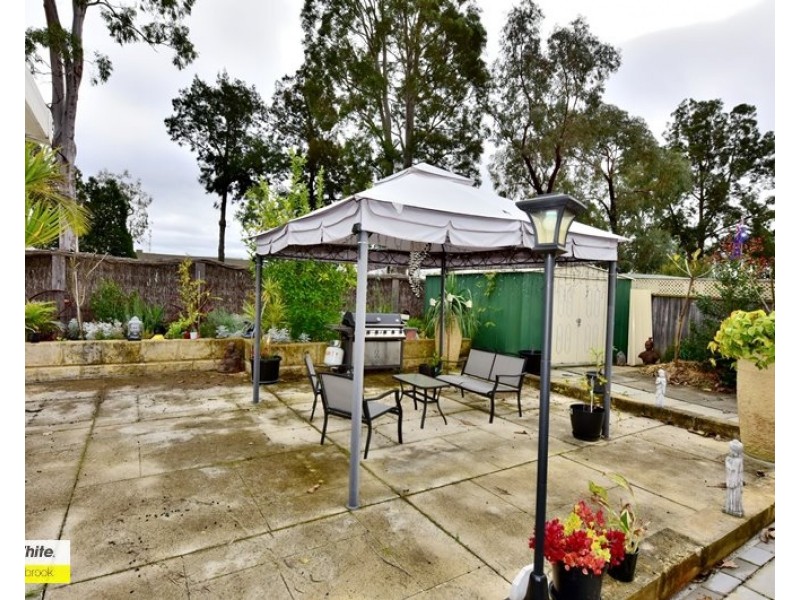 15 Beaufortia Crescent, Ellenbrook WA 6069