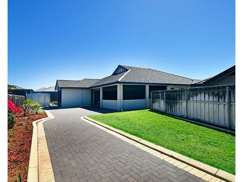 77 lomas Circle, Ellenbrook WA 6069