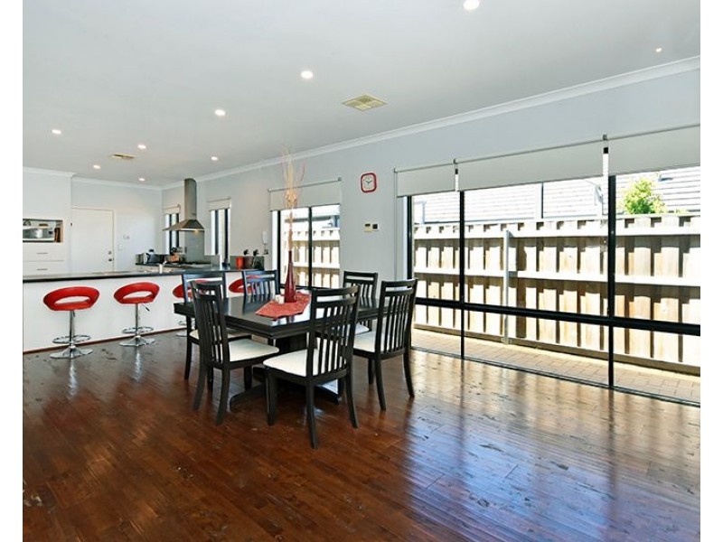 77 lomas Circle, Ellenbrook WA 6069