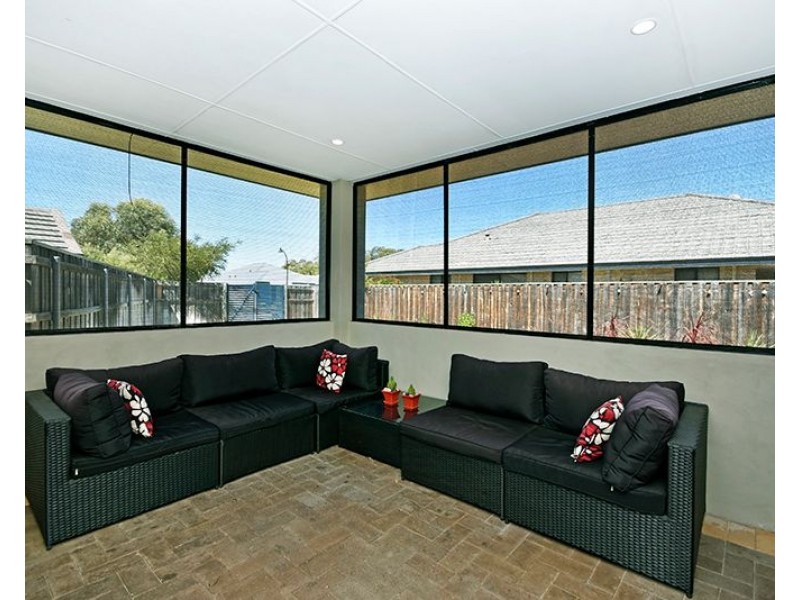 77 lomas Circle, Ellenbrook WA 6069