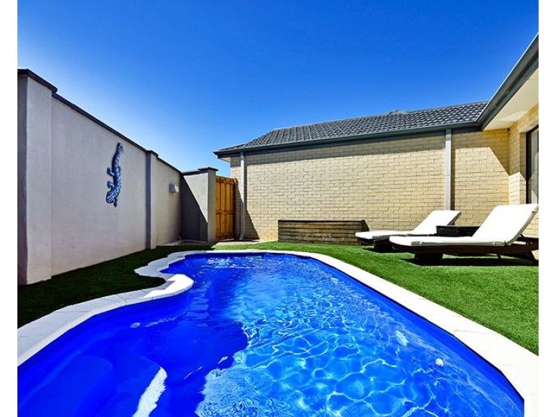 77 lomas Circle, Ellenbrook WA 6069