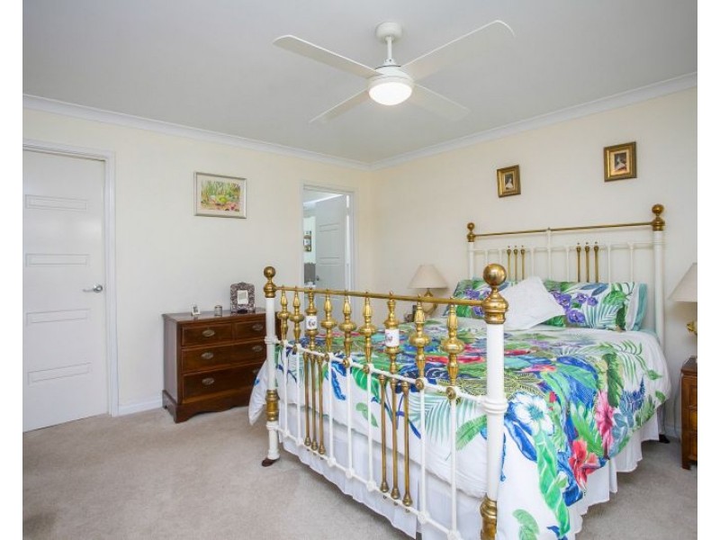 130 Roxburghe Drive, The Vines WA 6069