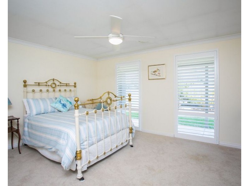 130 Roxburghe Drive, The Vines WA 6069