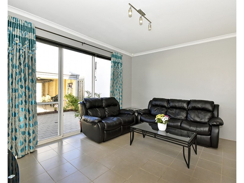 10 Minnie Lane, Ellenbrook WA 6069