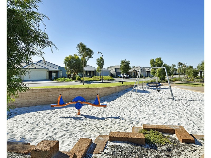 10 Minnie Lane, Ellenbrook WA 6069