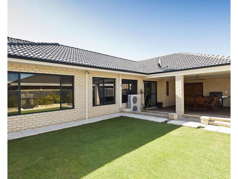 2 Granesse Drive, Ellenbrook WA 6069