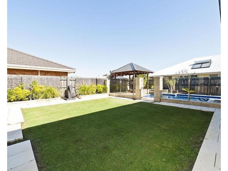 2 Granesse Drive, Ellenbrook WA 6069