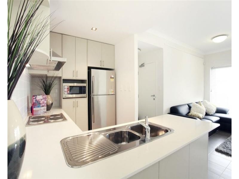 11/67 The Parkway, Ellenbrook WA 6069