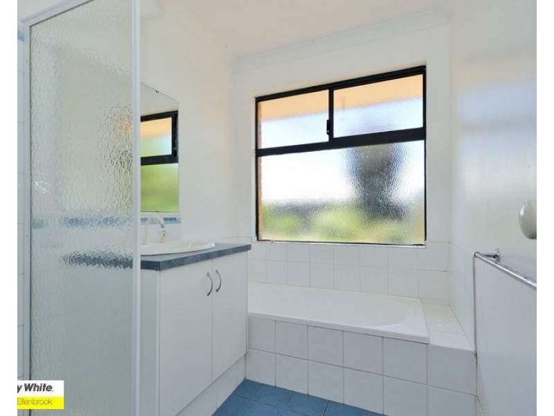 17 Abercrombie Terrace, Ellenbrook WA 6069