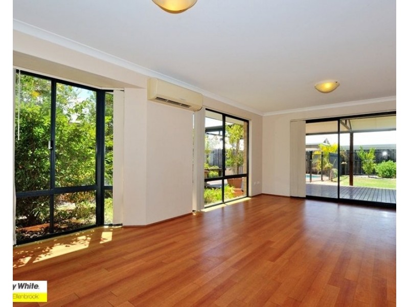 17 Abercrombie Terrace, Ellenbrook WA 6069