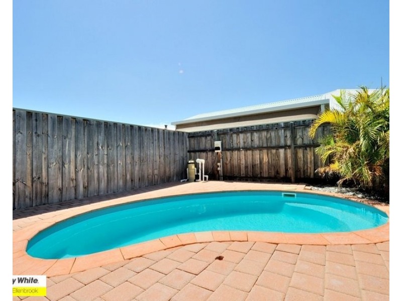 17 Abercrombie Terrace, Ellenbrook WA 6069