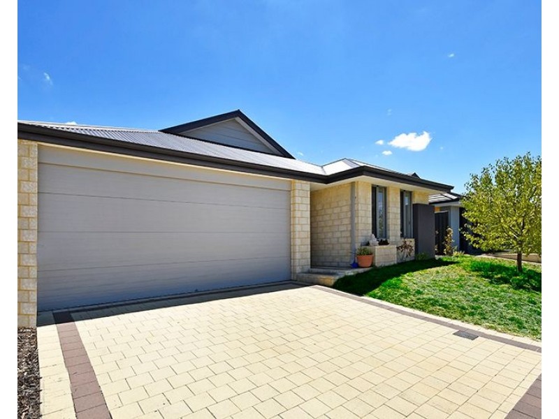 10 Stilton Pass, Aveley WA 6069