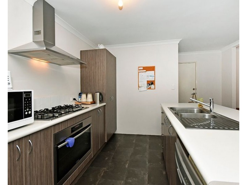 10 Stilton Pass, Aveley WA 6069