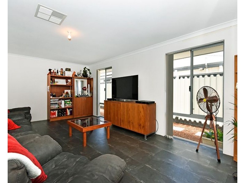 10 Stilton Pass, Aveley WA 6069