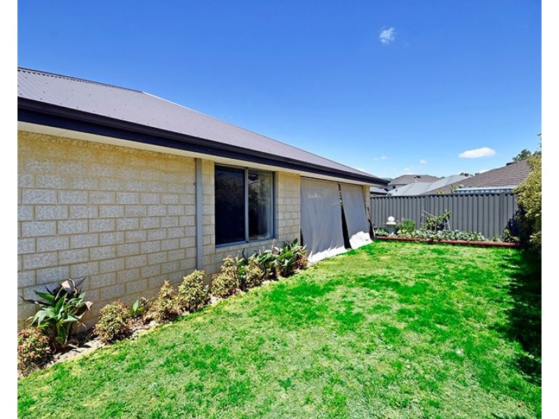 10 Stilton Pass, Aveley WA 6069