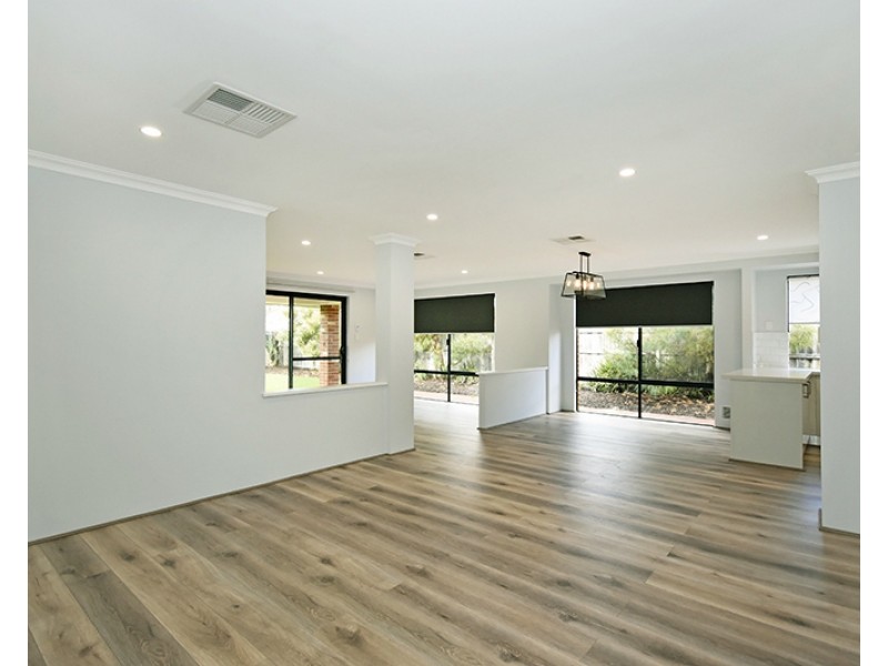 16 Alderley Close, Ellenbrook WA 6069