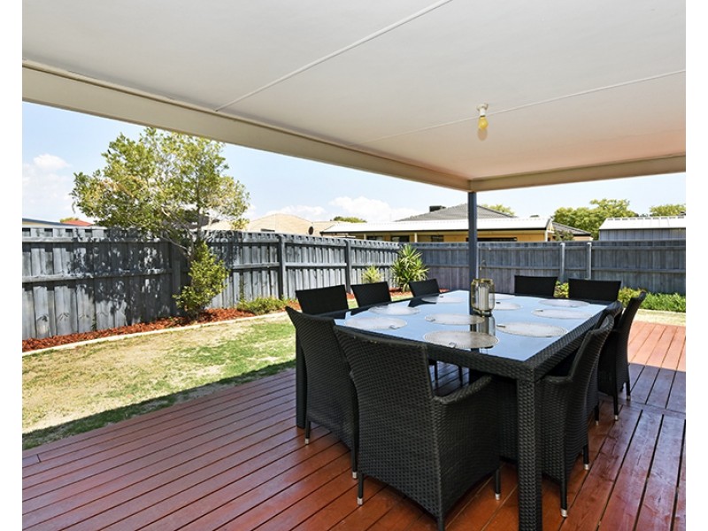 54 Sandown Circle, Henley Brook WA 6055