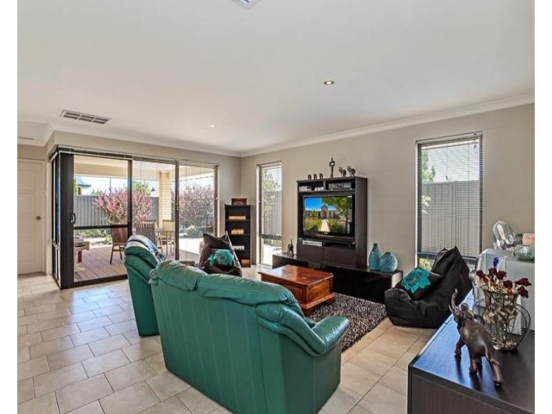 59 Neary Boulevard, Aveley WA 6069