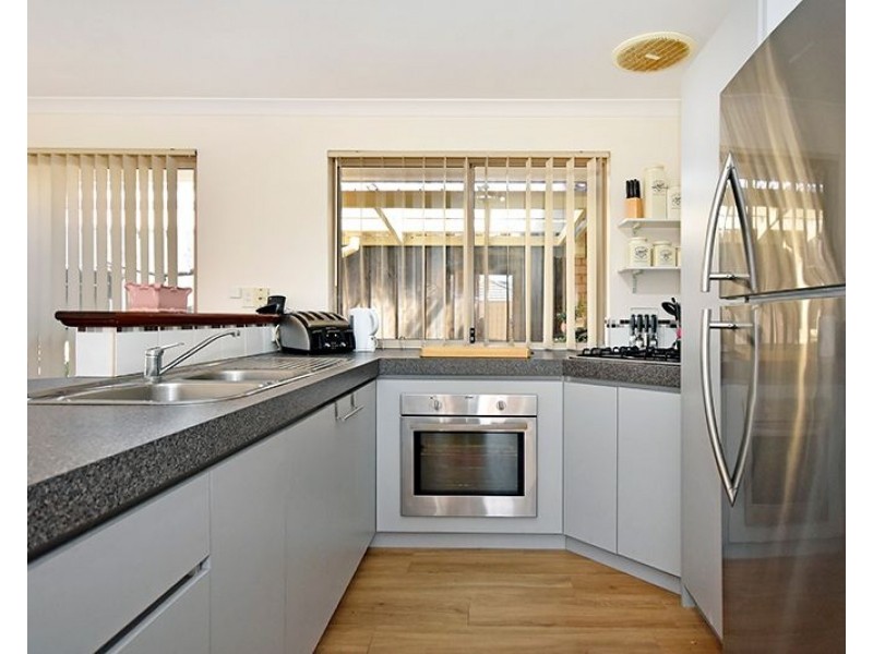 10 Longton Way, Ellenbrook WA 6069