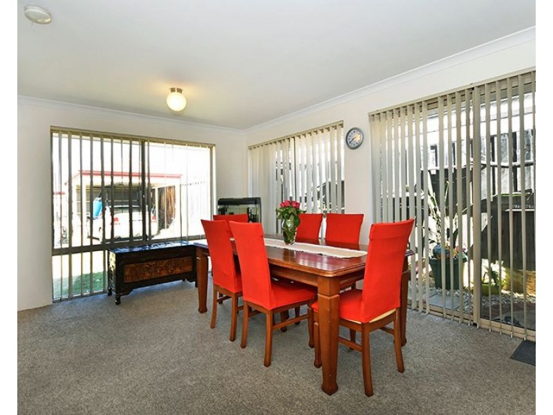 10 Longton Way, Ellenbrook WA 6069