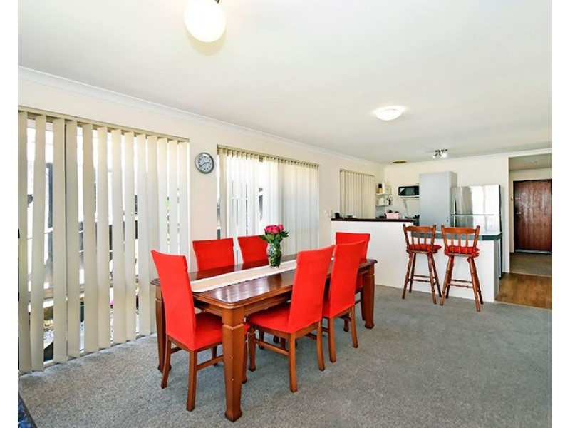 10 Longton Way, Ellenbrook WA 6069