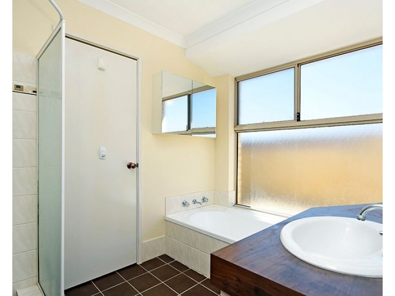 10 Longton Way, Ellenbrook WA 6069